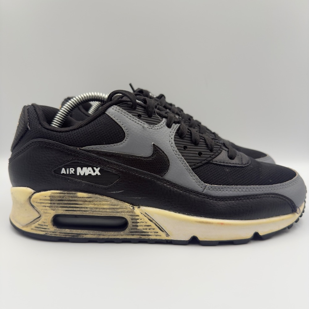Nike Air Max 90 Womens Size 10 Running Shoes 325213-047 Black Grey